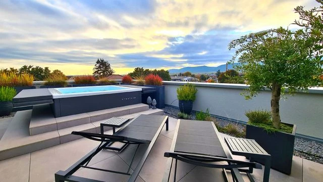Luxury Sky Penthouse, Serien-,Film-,TV-Location, Weinberge, Riesiges Lager für Filmproduktionen,LKW Anfahrt, Malerische Kulisse