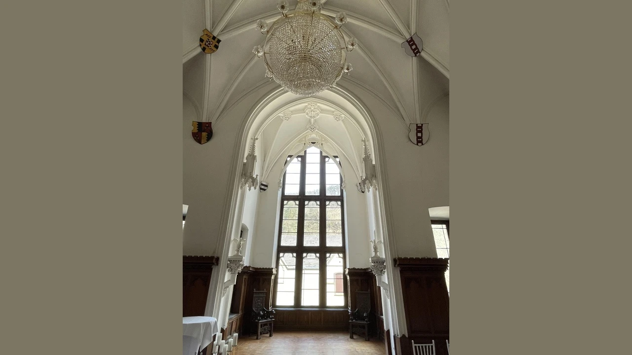 Schloss Arenfels - Bild 2